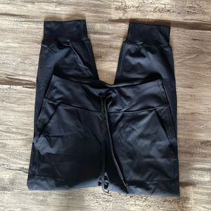 NWT CRZ YOGA crop joggers